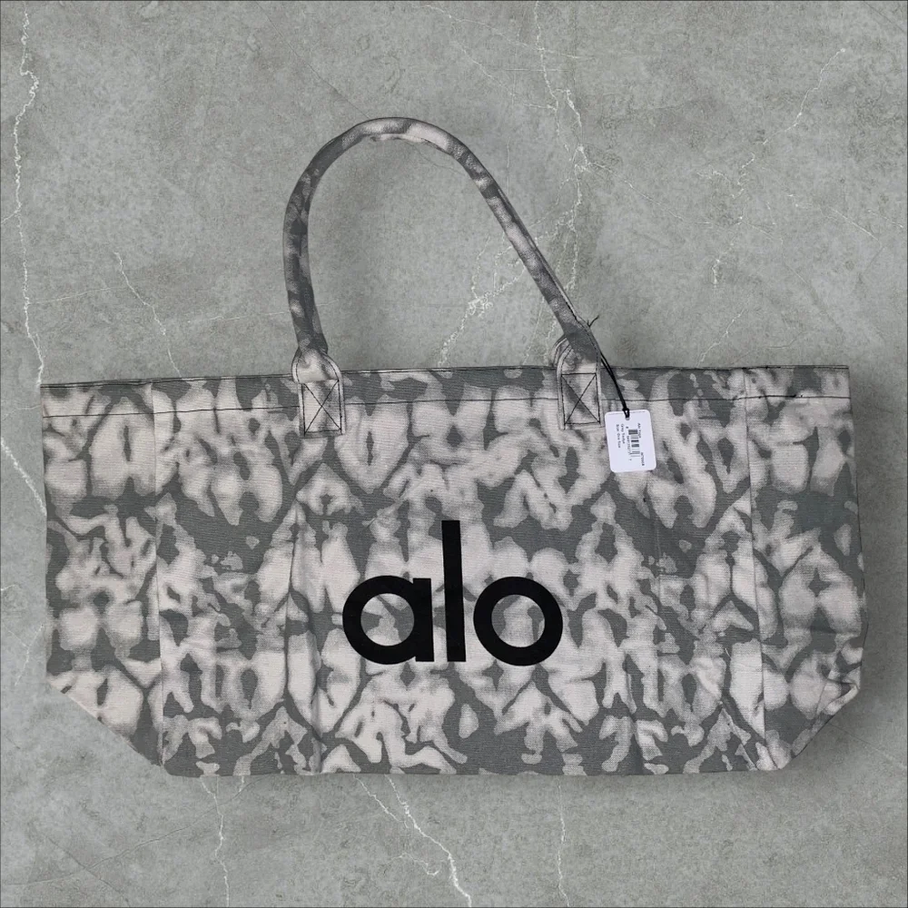 Alo Yoga Tie Dye Tote Bag - Picture 2 of 3